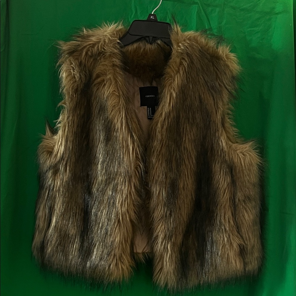 Forever 21 Faux Fur Vest in Brown and Black